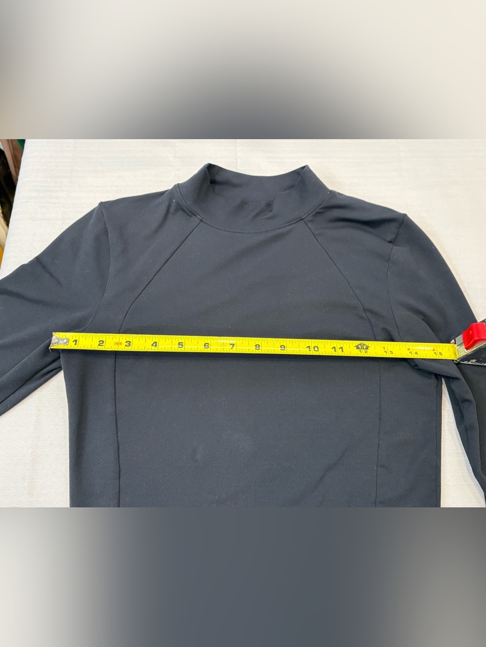 Under Armour Black Long-Sleeve Cropped Performance Top #1472 - Picture 9 of 14
